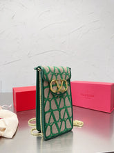 Load image into Gallery viewer, VLTN086 LOCÒ TOILE ICONOGRAPHE PHONE CASE WITH CHAIN / W3.9xH7.0xD1.6 in.
