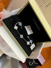 Load image into Gallery viewer, JW761 VCA Bracelet
