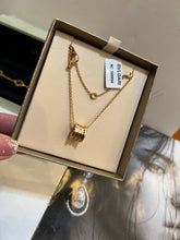 Load image into Gallery viewer, JW762 Bvlgari B.zero1 Necklace
