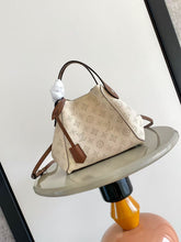 Load image into Gallery viewer, LB1569 LV Hina Small Bucket Tote Bag / HIGHEST QUALITY VERSION / 34×18.5×13cm
