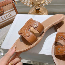 Load image into Gallery viewer, SE1549 CELINE TRIOMPHE MULE in CALFSKIN / Size5-11
