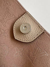Load image into Gallery viewer, LB1570 LV Hina Small Bucket Tote Bag / HIGHEST QUALITY VERSION / 34×18.5×13cm
