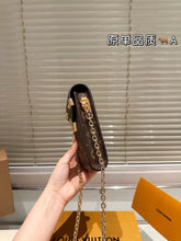 Load image into Gallery viewer, LB1283  Phone Pouch Métis / 4.1 x 6.9 x 1.6 inches
