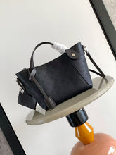 Load image into Gallery viewer, LB1571 LV Hina Small Bucket Tote Bag / HIGHEST QUALITY VERSION / 34×18.5×13cm
