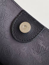 Load image into Gallery viewer, LB1571 LV Hina Small Bucket Tote Bag / HIGHEST QUALITY VERSION / 34×18.5×13cm
