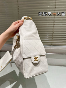 CC1137 CHANEL 25 Medium Handbag / 13.8x12.6x5.5inch