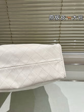 Load image into Gallery viewer, CC1137 CHANEL 25 Medium Handbag / 13.8x12.6x5.5inch
