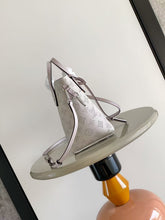 Load image into Gallery viewer, LB1572 LV Hina Small Bucket Tote Bag / HIGHEST QUALITY VERSION / 34×18.5×13cm
