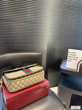 Load image into Gallery viewer, GC741 Ophidia Small/Medium Top Handle Bag
