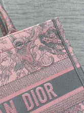 Load image into Gallery viewer, DR289 Small/Medium/Large Dior Book Tote / HIGHEST QUALITY VERSION
