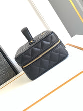 Load image into Gallery viewer, CC1107 Accessories Box Bag / 6.7x4.3x2.7inch / HIGHEST QUALITY VERSION
