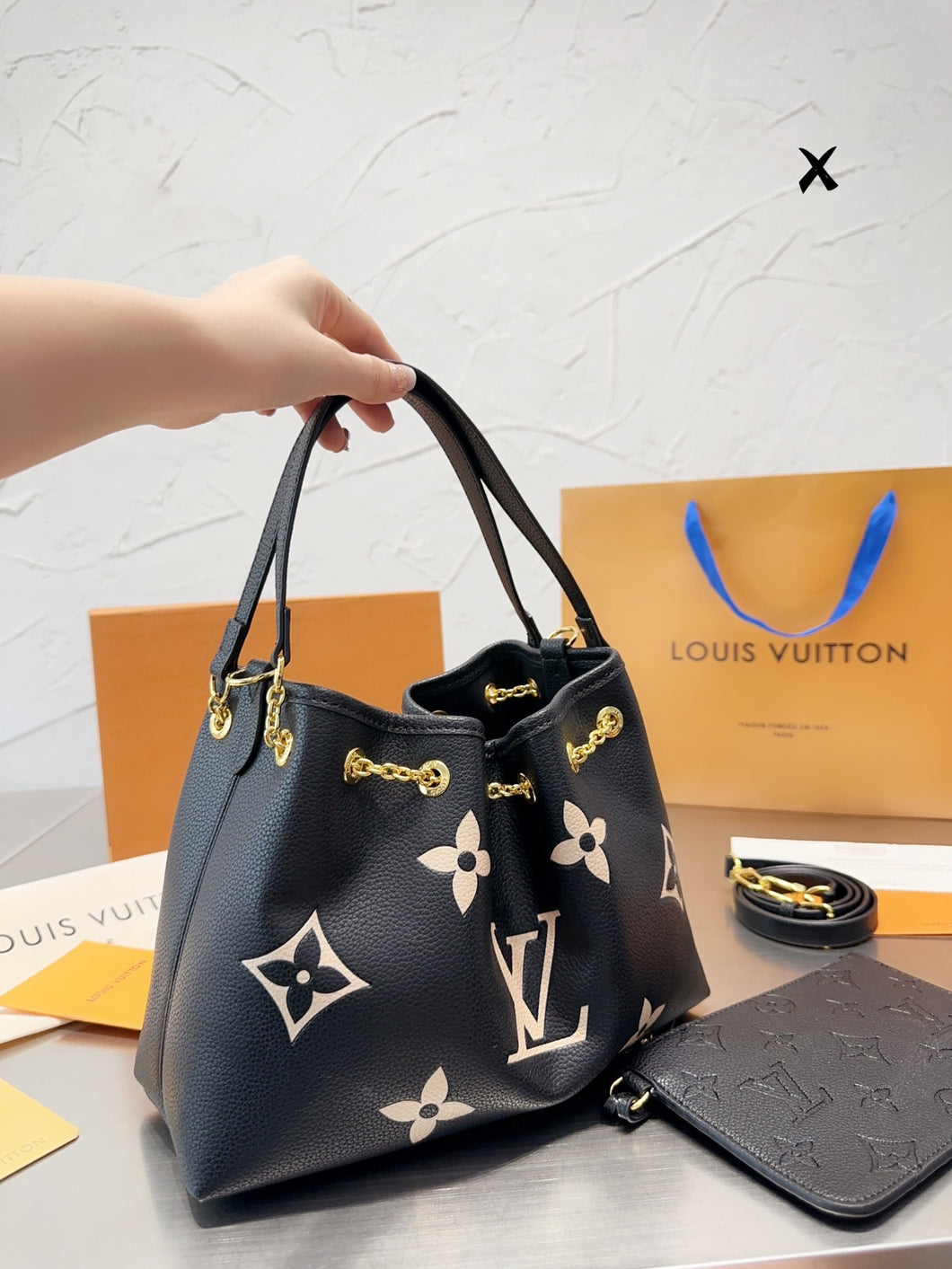 LB852 Summer Bundle / 11 x 7.9 x 4.5 inches