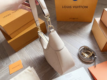 Load image into Gallery viewer, LB857 Bagatelle / 9.4 x 7.1 x 2.8 inches
