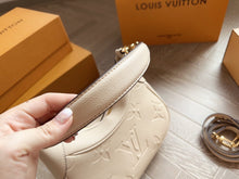 Load image into Gallery viewer, LB857 Bagatelle / 9.4 x 7.1 x 2.8 inches
