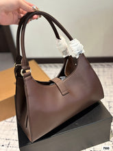 Load image into Gallery viewer, PD351 Medium Leather Tote Bag / 12.6x8.2x5.9inch
