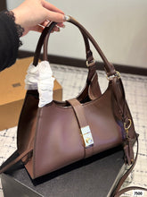 Load image into Gallery viewer, PD351 Medium Leather Tote Bag / 12.6x8.2x5.9inch
