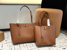 Load image into Gallery viewer, BCG057 Women&#39;s Hourglass Soft Small/Large Tote Bag
