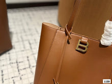 Load image into Gallery viewer, BCG057 Women&#39;s Hourglass Soft Small/Large Tote Bag
