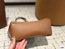 Load image into Gallery viewer, BCG057 Women&#39;s Hourglass Soft Small/Large Tote Bag
