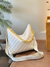 Load image into Gallery viewer, LB1120 Coussin Hobo MM / 15 x 13 x 3.9 inches
