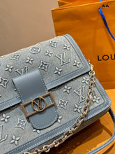 Load image into Gallery viewer, LB1121 Dauphine MM / 9.8 x 6.7 x 4.1 inches
