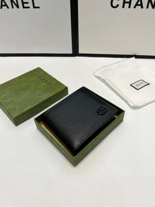 MBG066 Bi-fold wallet with GG logo /  4.3"W x 3.5"H