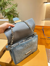 Load image into Gallery viewer, LB1121 Dauphine MM / 9.8 x 6.7 x 4.1 inches
