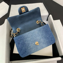 Load image into Gallery viewer, CC945 Small/Medium Classic Handbag / HIGHEST QUALITY VERSION
