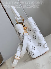 Load image into Gallery viewer, LB854 Capucines BB / HIGHEST QUALITY VERSION / 10.6 x 7.1 x 3.5 inches
