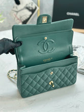 Load image into Gallery viewer, CC946 Classic Handbag / HIGHEST QUALITY VERSION / 6 × 9.9 × 2.5 in
