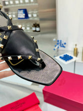Load image into Gallery viewer, SE1441 VLTN Sandals / Size5-10
