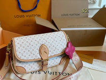 Load image into Gallery viewer, LB1329 Diane / 9.4 x 5.9 x 3.5 inches
