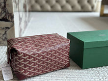 Load image into Gallery viewer, GY048 Bowling 25 Toiletry Bag / 5.1x4.7x9.4inch
