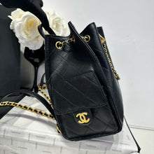 Load image into Gallery viewer, CC1180 CHANEL 25 Medium/Large Backpack / HIGHEST QUALITY VERSION
