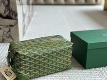 Load image into Gallery viewer, GY048 Bowling 25 Toiletry Bag / 5.1x4.7x9.4inch
