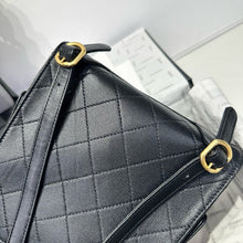 Load image into Gallery viewer, CC1180 CHANEL 25 Medium/Large Backpack / HIGHEST QUALITY VERSION

