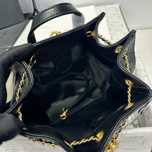 Load image into Gallery viewer, CC1180 CHANEL 25 Medium/Large Backpack / HIGHEST QUALITY VERSION
