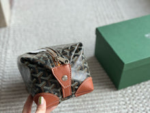 Load image into Gallery viewer, GY048 Bowling 25 Toiletry Bag / 5.1x4.7x9.4inch
