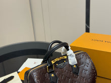 Load image into Gallery viewer, LB1328 Speedy Trunk 20/25
