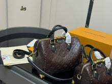 Load image into Gallery viewer, LB1328 Speedy Trunk 20/25
