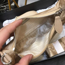 Load image into Gallery viewer, PD233  Prada Re-Edition 2005 Re-Nylon bag / 8.6x7.1x2.3inch
