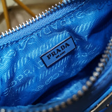 Load image into Gallery viewer, PD236  Prada Re-Edition 2005 Re-Nylon bag / 8.6x7.1x2.3inch

