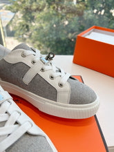 Load image into Gallery viewer, SE1559 Hermes Day Sneaker / Size5-10
