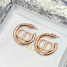 Load image into Gallery viewer, JW825 CD 30 Montaigne Earrings
