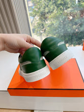 Load image into Gallery viewer, SE1566 Hermes Day Sneaker / Size5-10
