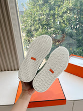 Load image into Gallery viewer, SE1566 Hermes Day Sneaker / Size5-10

