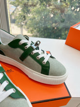 Load image into Gallery viewer, SE1566 Hermes Day Sneaker / Size5-10
