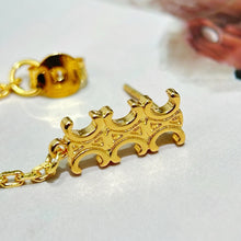 Load image into Gallery viewer, JW831 CL Triomphe Chain Earrings in Brass with Gold Finish
