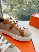 Load image into Gallery viewer, SE1561 Hermes Day Sneaker / Size5-10
