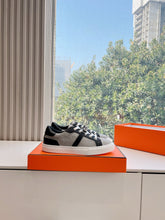 Load image into Gallery viewer, SE1562 Hermes Day Sneaker / Size5-10

